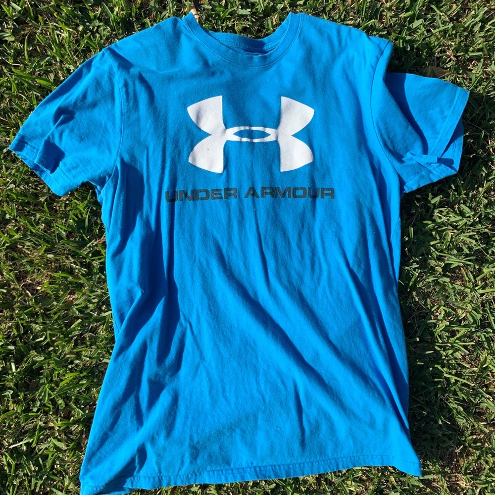 Men’s under armor T-shirt